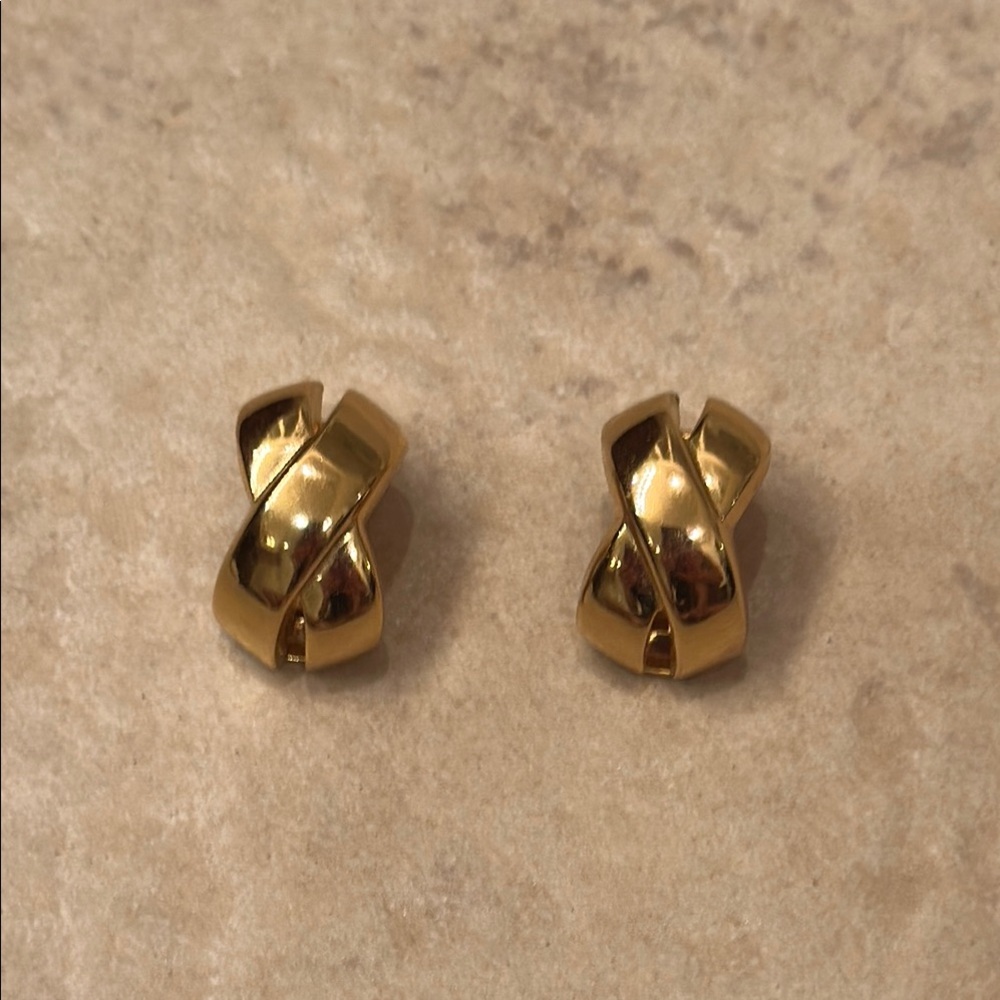 Elegant Gold Knot Earrings by Christian Dior